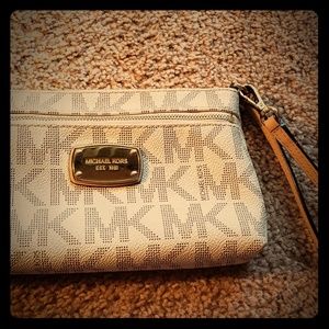 Michael Kors wristlet